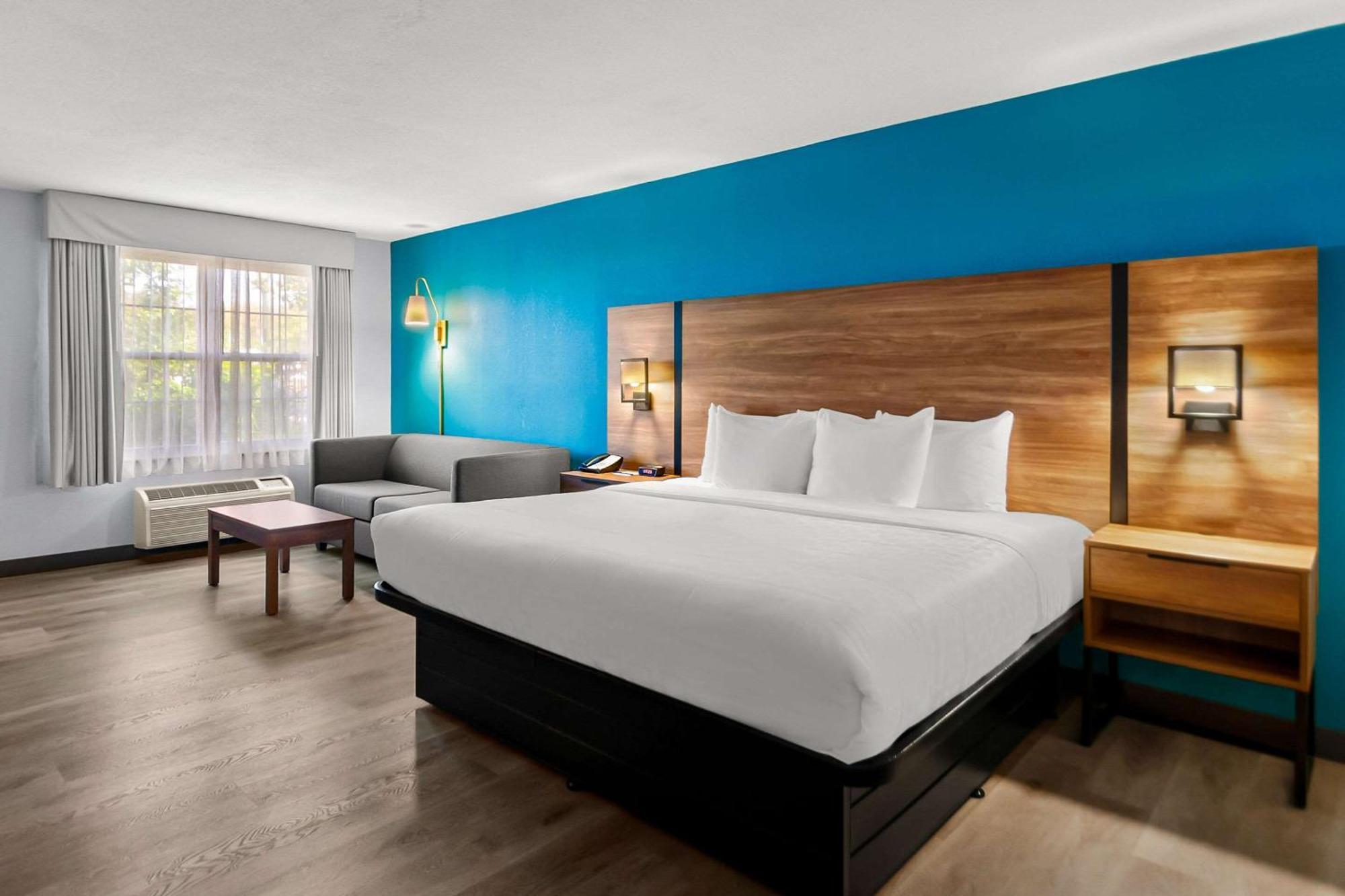 Clarion Inn Falls Church-Arlington Экстерьер фото