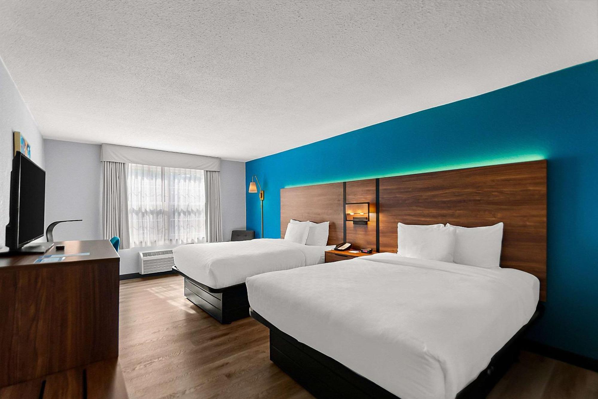 Clarion Inn Falls Church-Arlington Экстерьер фото