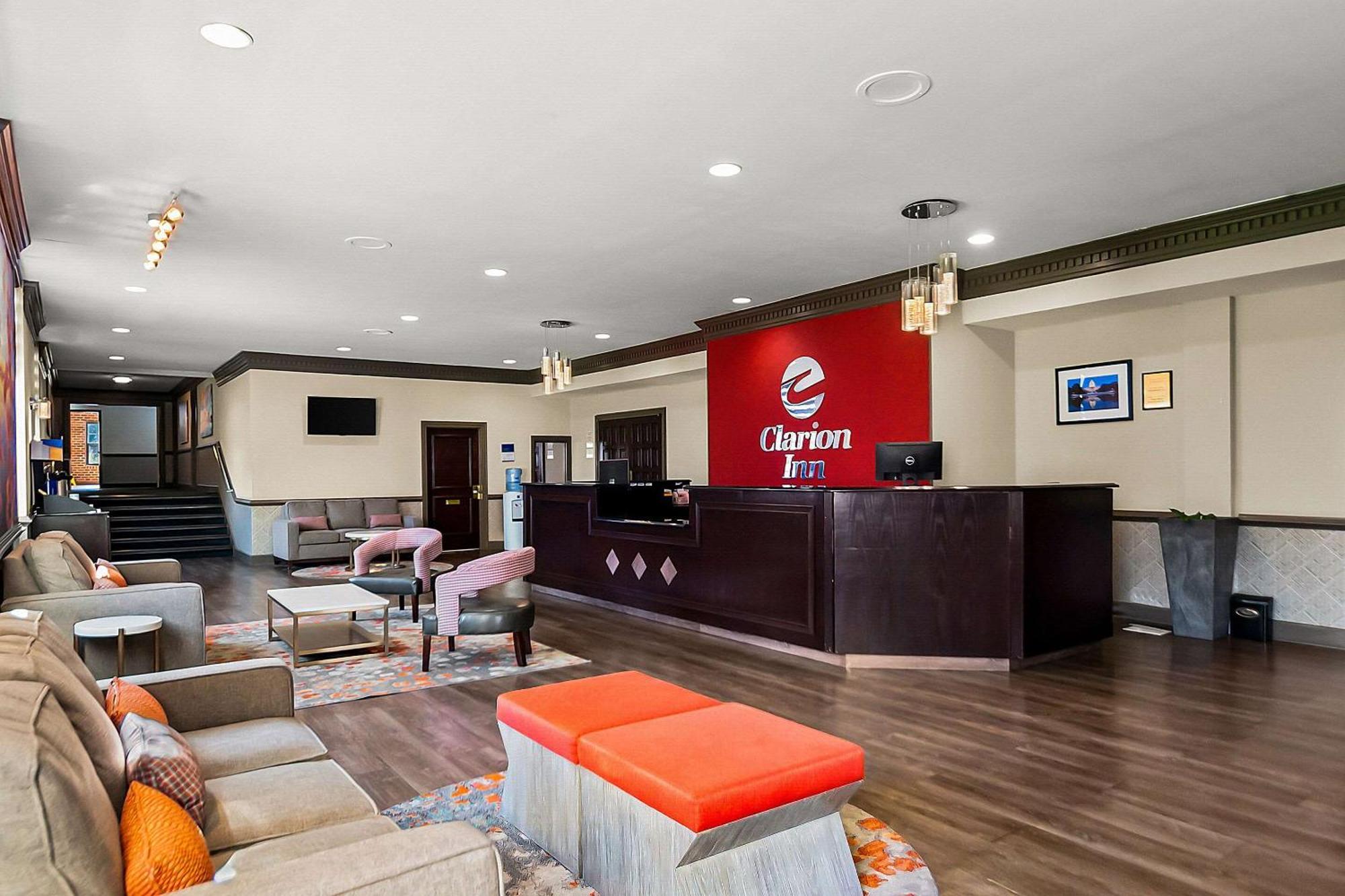 Clarion Inn Falls Church-Arlington Экстерьер фото